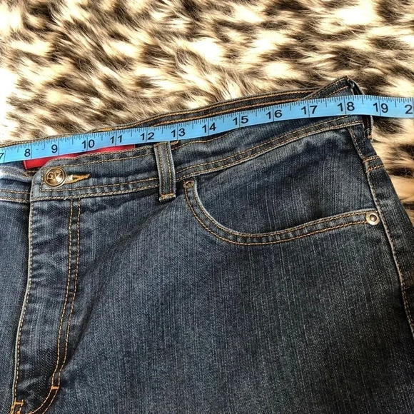 Gloria Vanderbilt Dark Wash Blue Straight Leg Jeans Women size W34xL38 Pockets - Picture 3 of 5